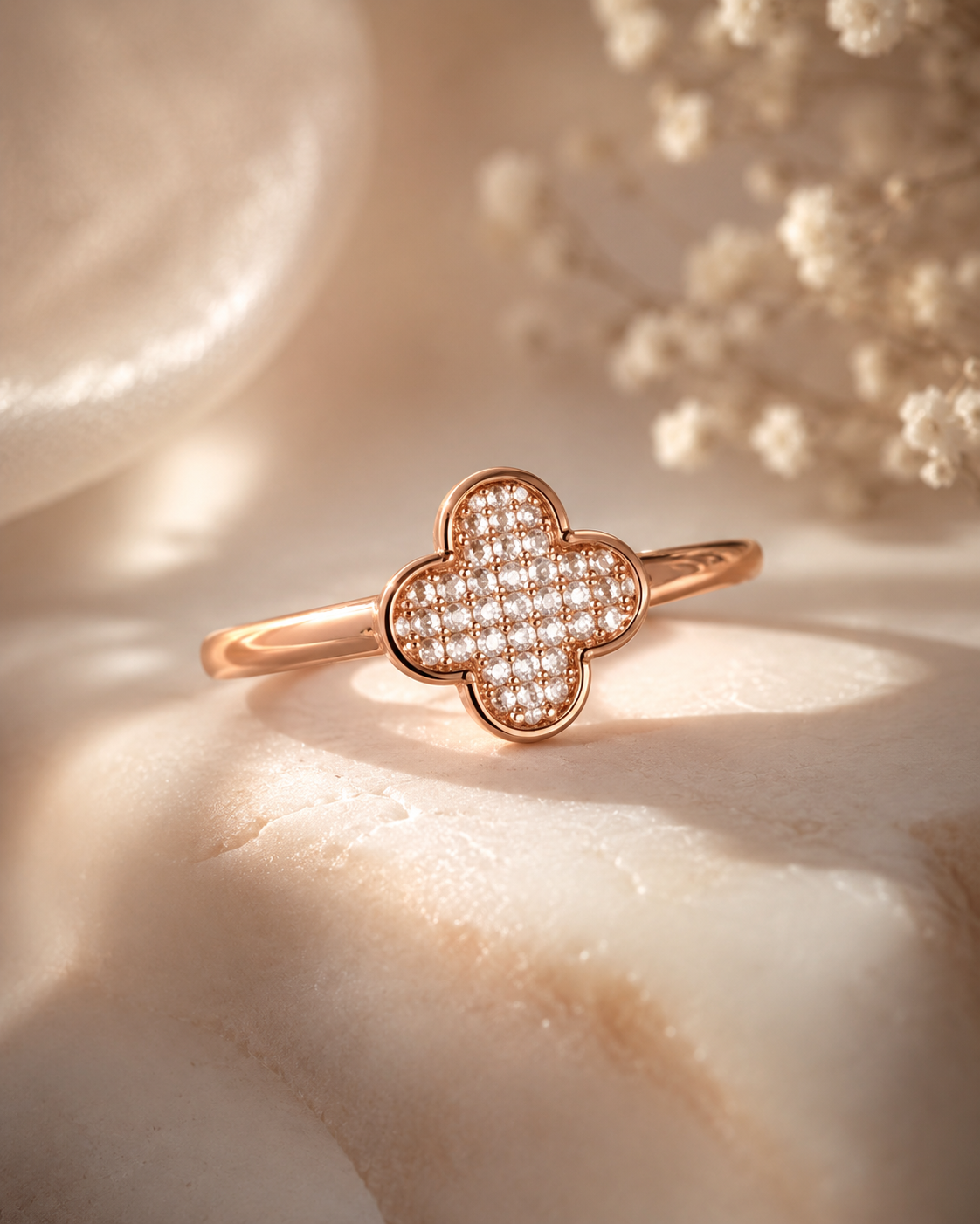 R3 Gold Tone Clover Sparkle Ring - Image 1