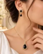 Black Stone Teardrop Jewellery Set - Image 2